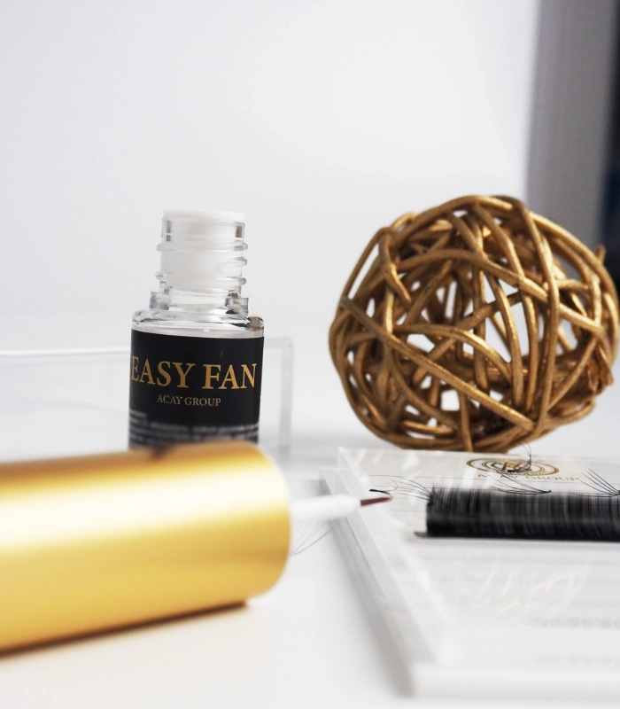 Easy fan - păstrează geometria evantaielor extensiilor de gene